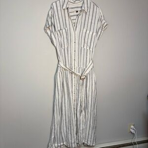 Universal Thread White and Gray Striped Midi Dress